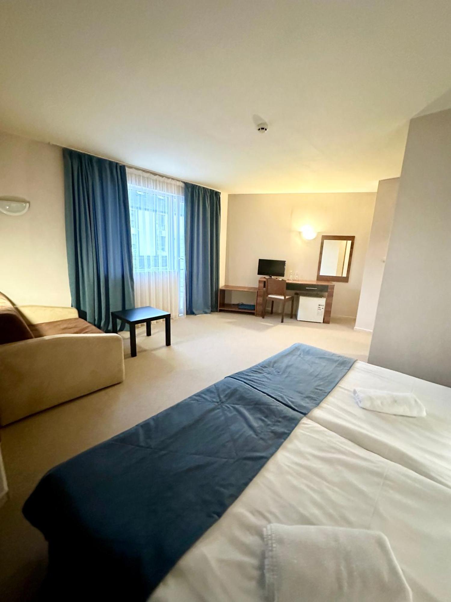 Brilliance Hotel Varna Exterior foto