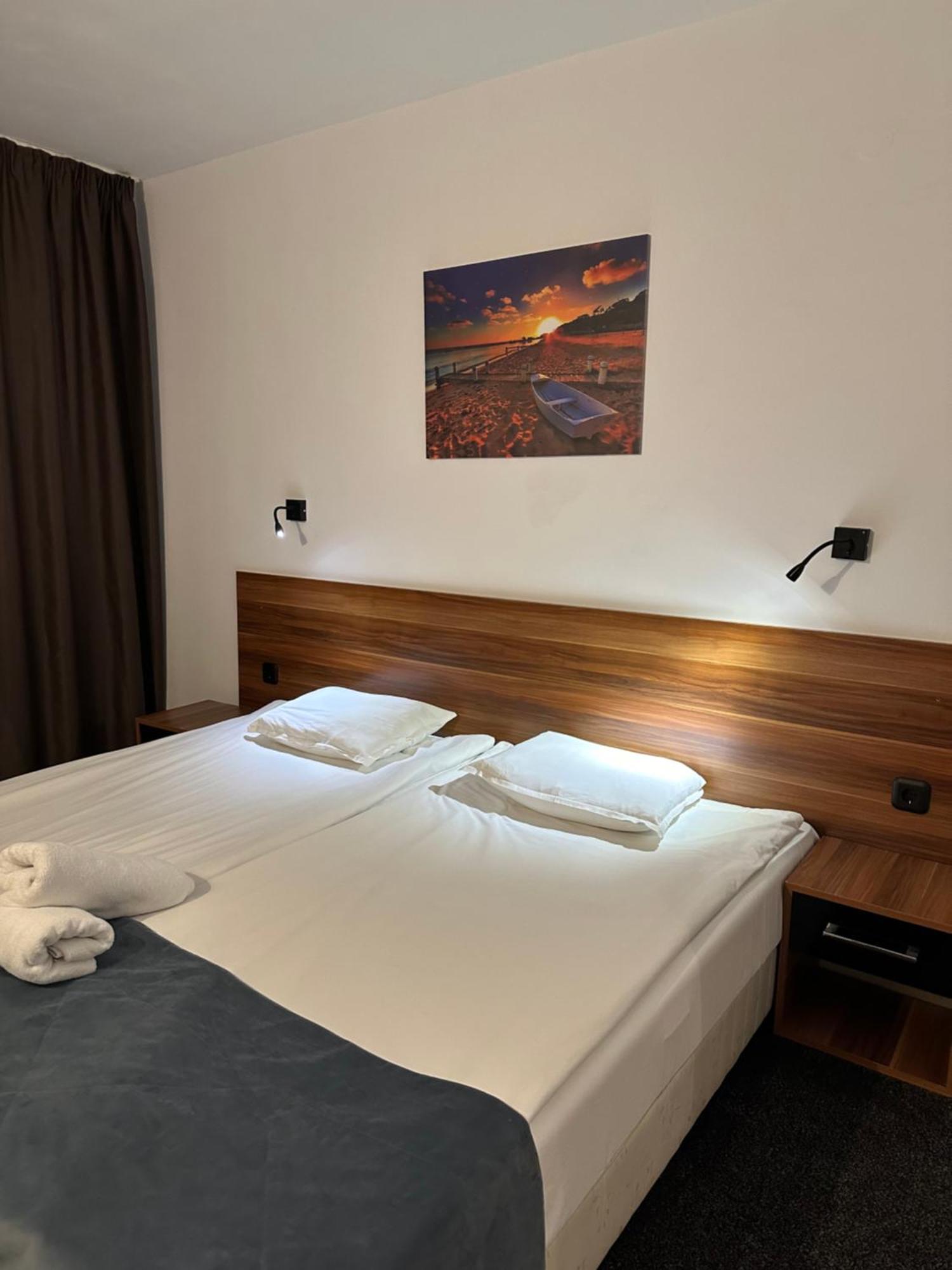 Brilliance Hotel Varna Exterior foto
